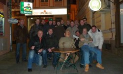 Karlsbad 2011 – Die vorläufige Abschlussreise Die ganze Truppe zusammen mit Schwejk